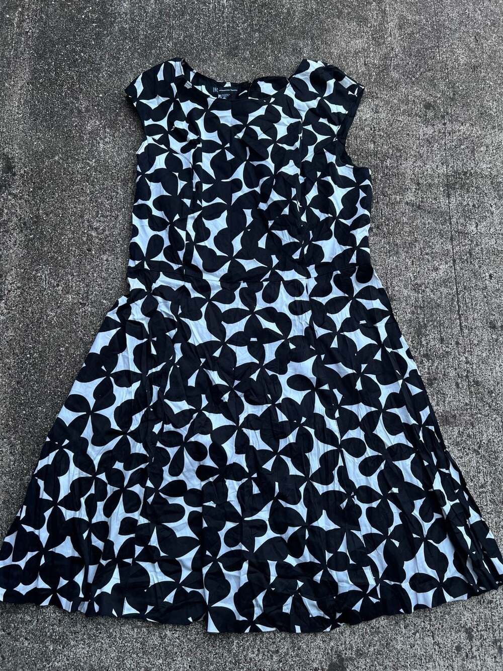 INC International Concepts Dress Size 14 Black White Floral A-Line